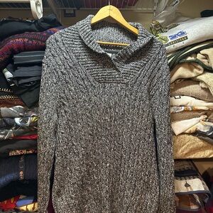 L.L. Bean Women’s Gray Cable Knit Fisherman Funnel V Neck Sweater Size Medium
